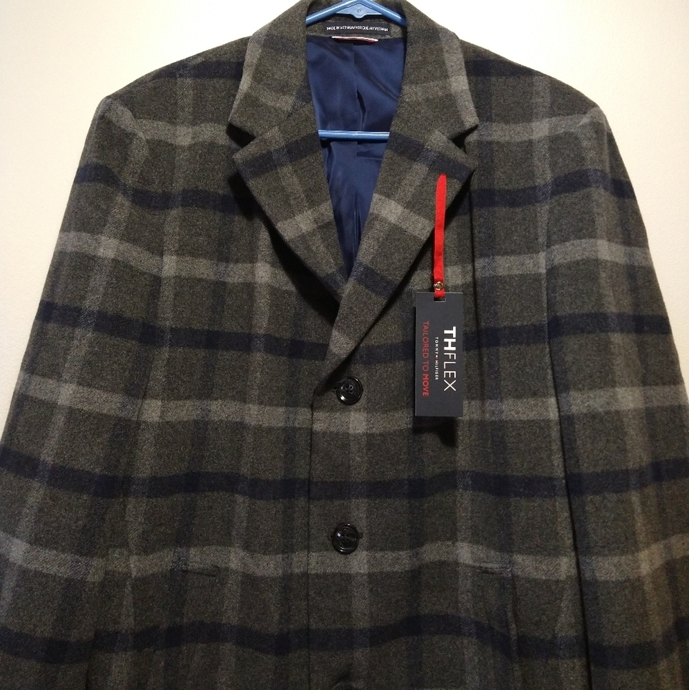 Tommy Hilfiger Addison "The Flex"Wool-Blend  Modern-Fit Trench Coat - Picture 6 of 15